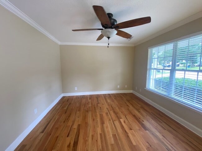 Foto del edificio - Updated 3 bed 2 bath house