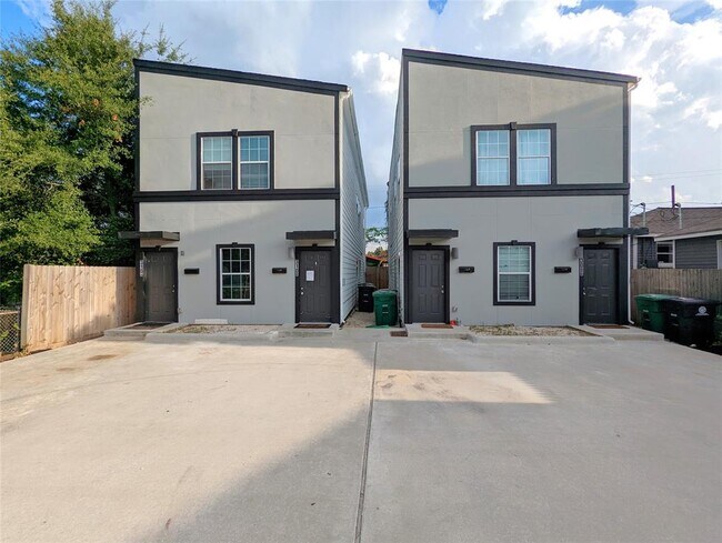 Foto del edificio - 310 E 31st St