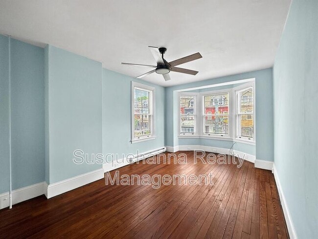 Building Photo - 744 Columbia Ave