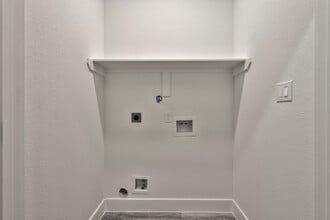 Building Photo - 7811 Sandra St