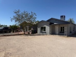 Building Photo - 1226 W Sonora St