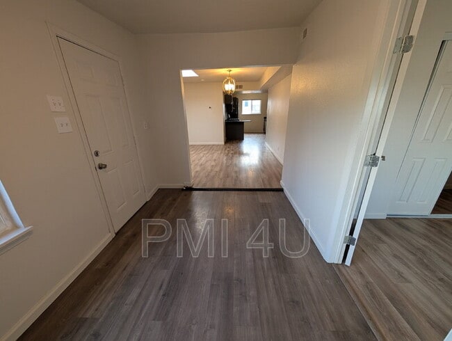 Foto del edificio - 6200 Prairie Rd NE