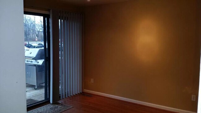 Building Photo - 4435 Elan Ct