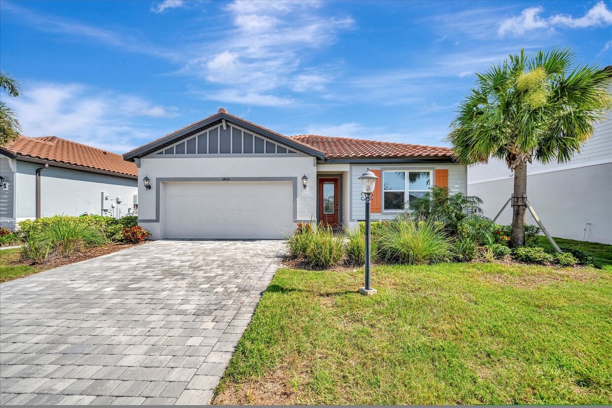 Primary Photo - Savanna - Lakewood Ranch 4 Bedroom Annual ...