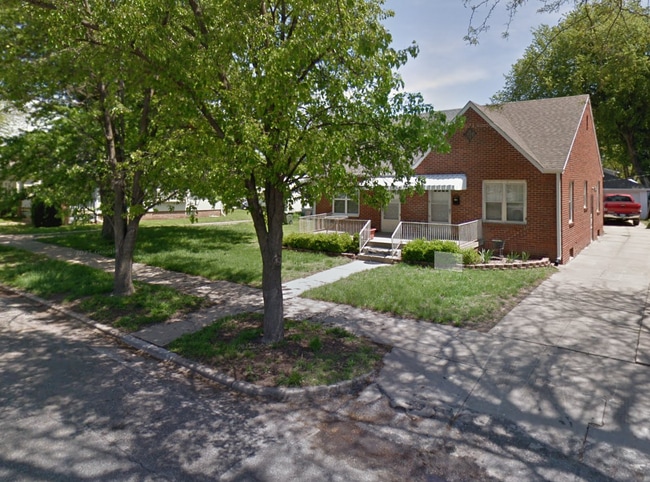 Building Photo - 859 S 10th St