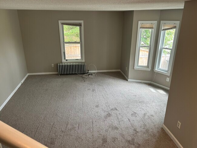 Living Room - 28 Dinley St