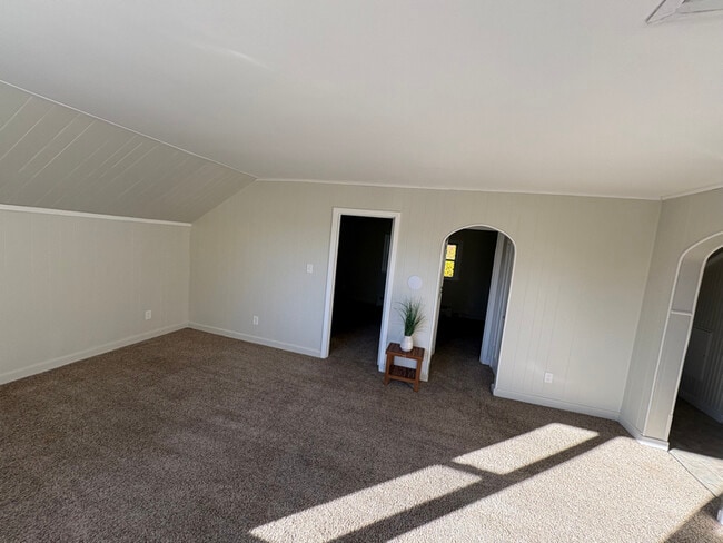 Building Photo - 246 Schwartz Rd