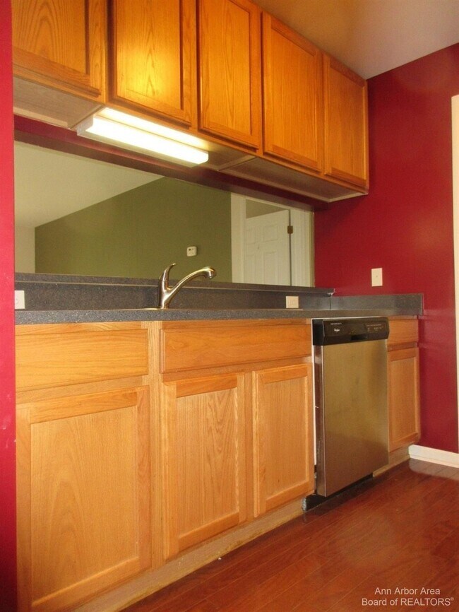 Building Photo - 799 Addington Ln