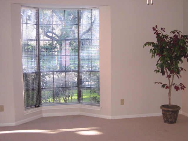 Building Photo - 2255 Braeswood Park Dr
