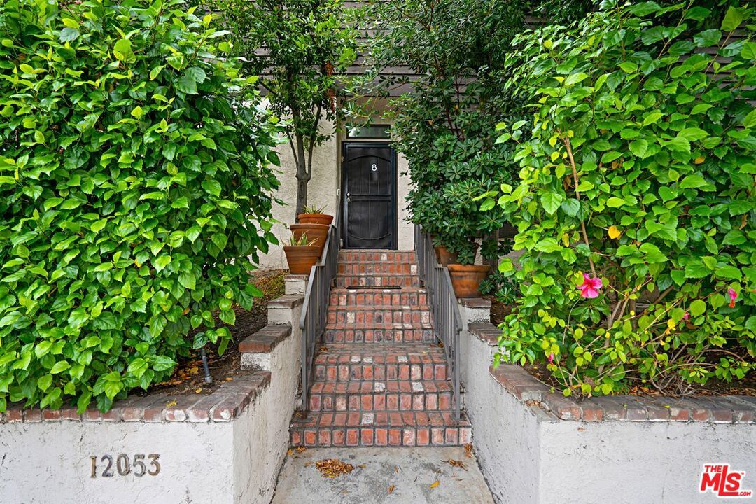 Foto principal - 12053 Emelita St