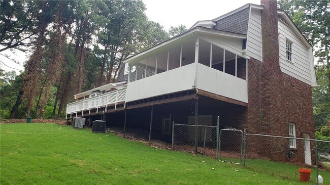 Building Photo - 2134 Masonwood Cir SW