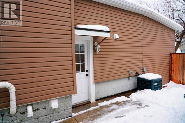 Photo du bâtiment - 93 E 31st St