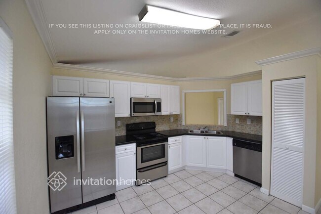 Building Photo - 20030 NW 58th Ave