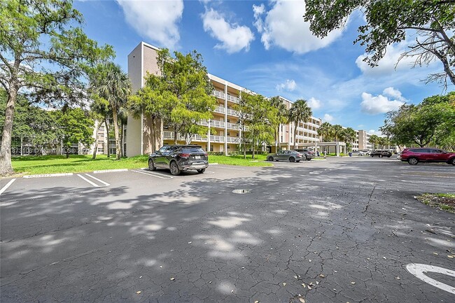 Foto del edificio - 1100 NW 87th Ave