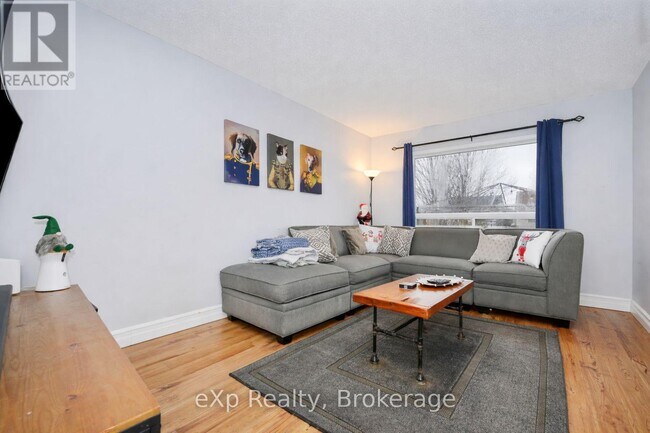 Photo du bâtiment - 51 McCurdy Rd