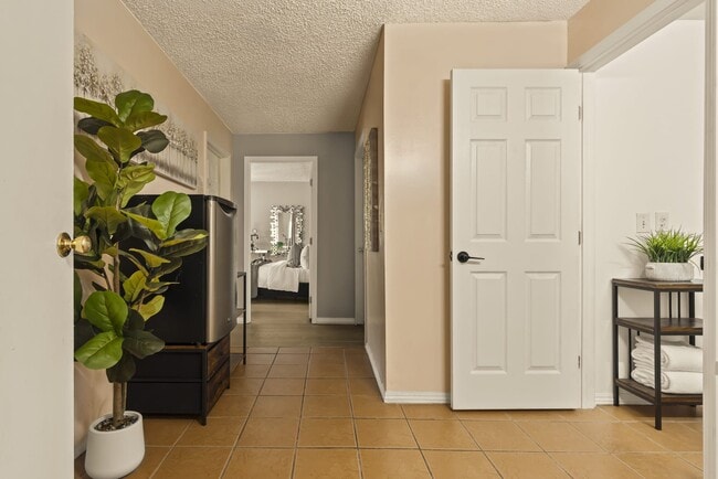 Building Photo - 7355 Garden Grove Ave