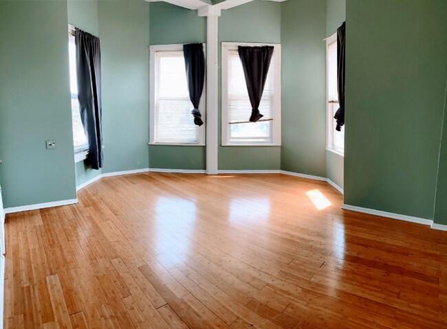 Foto del edificio - 802 W 31st St