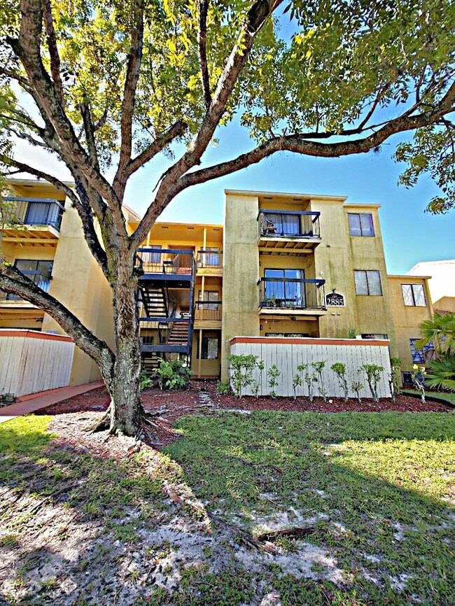 Building Photo - 2885 Winkler Ave