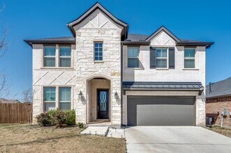Building Photo - 5101 Woodglen Dr