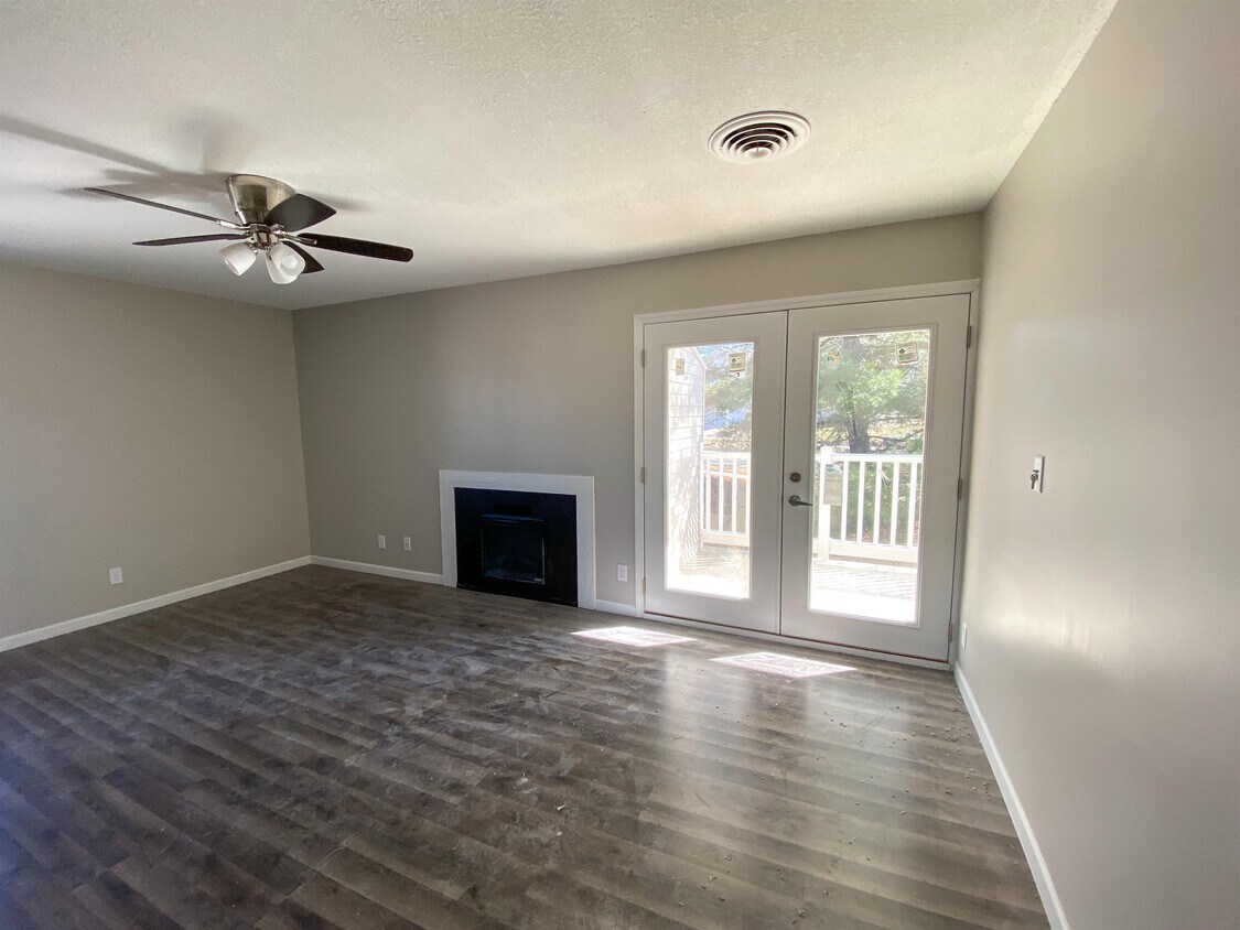 Building Photo - 5727 Autumn Ridge Ct