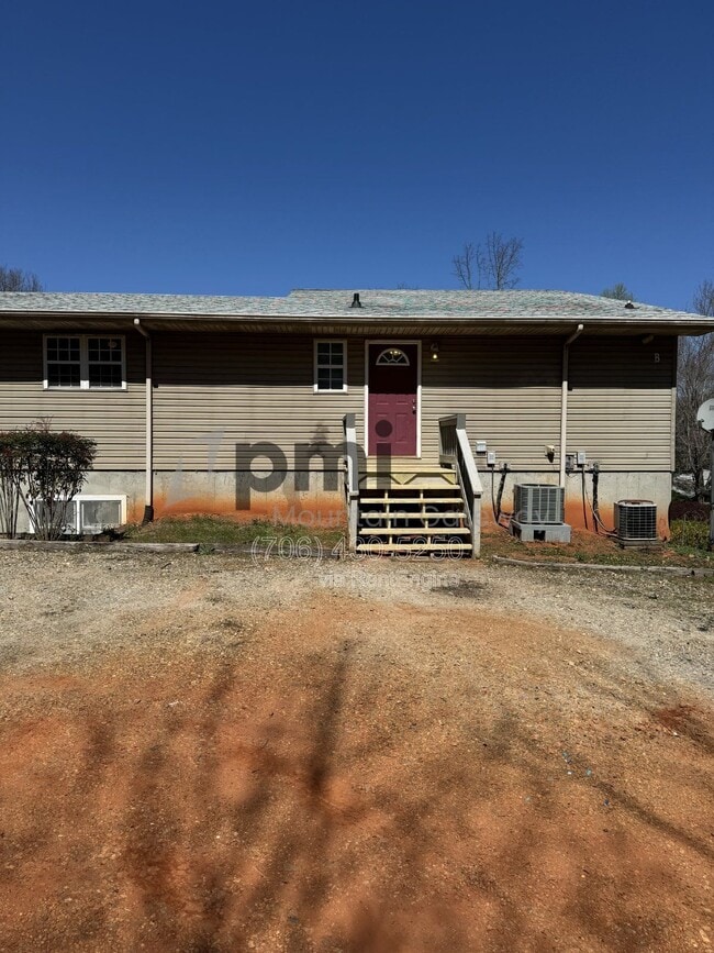 Building Photo - 131 Primrose Dr