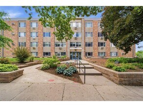 Building Photo - 4400 Upton Ave S