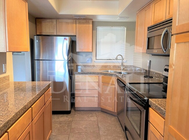 Foto del edificio - 6651 N Campbell Ave