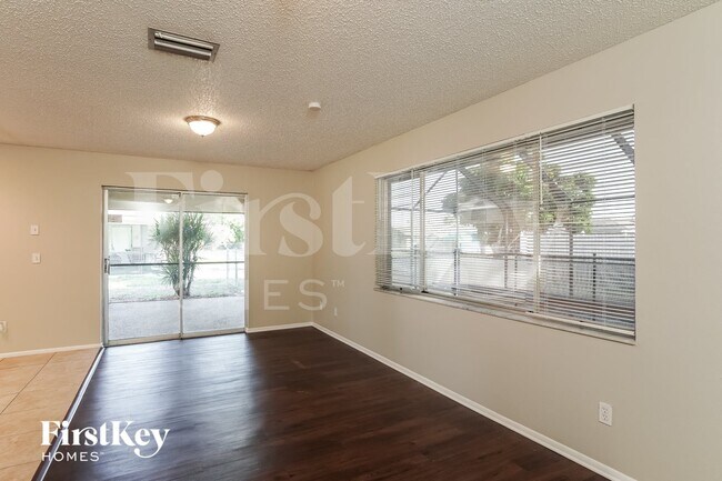 Foto del edificio - 3413 SE 11th Ave