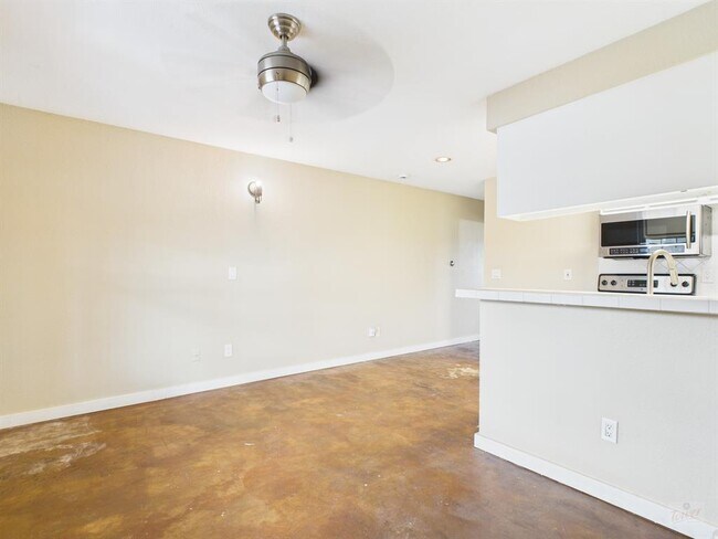 Foto del edificio - 2302 East Side Dr