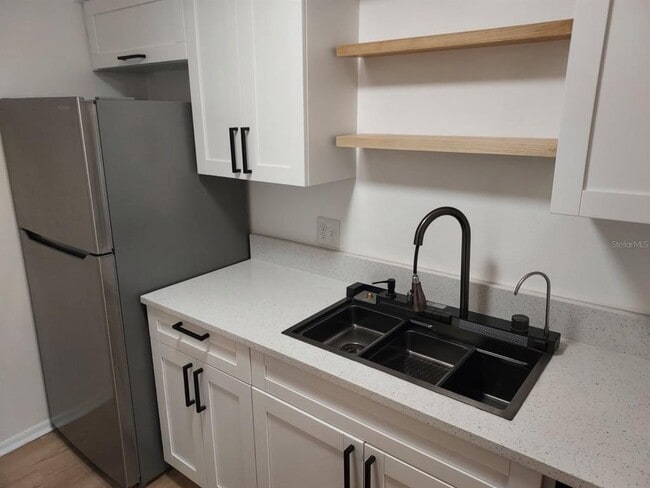 Building Photo - 5501 LOBLOLLY C