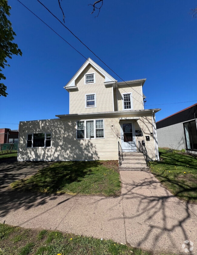 Building Photo - 982 Dixwell Ave