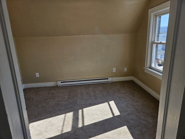 Foto del edificio - 205 E 2nd St