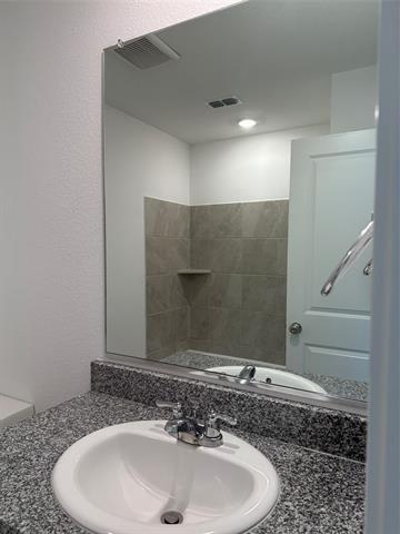 Building Photo - 2917 Kings Table Ct