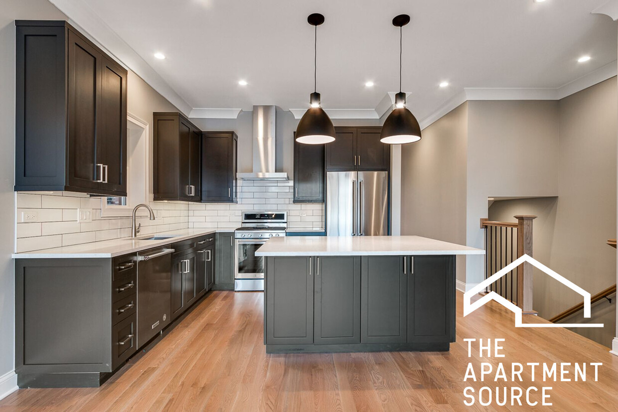 Foto principal - 2320 N Southport Ave