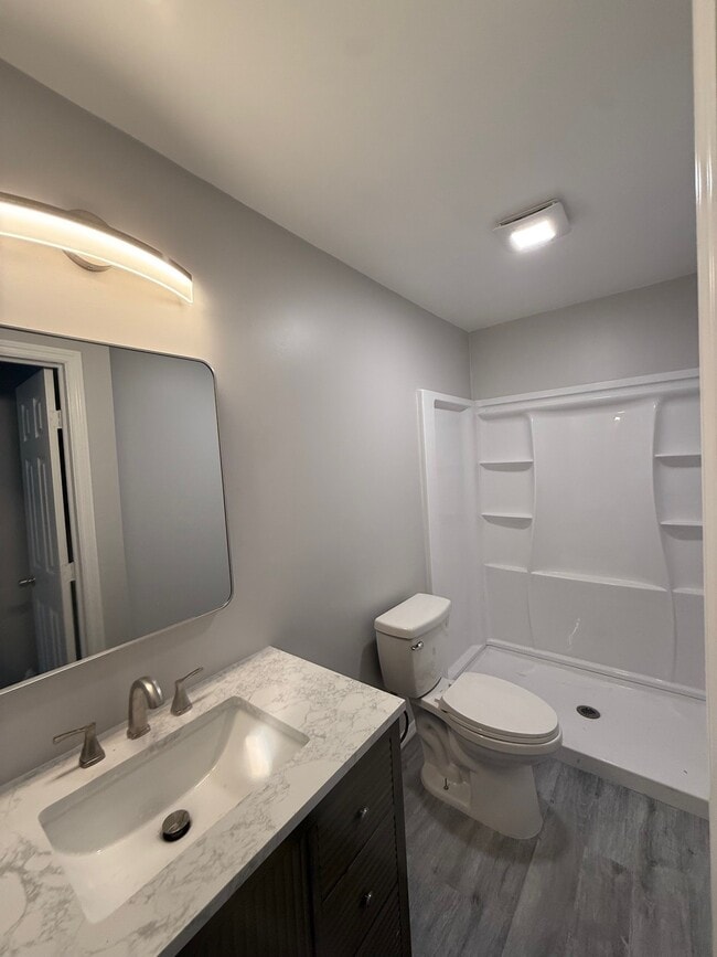 Photo - 190 Ventris Ave W House