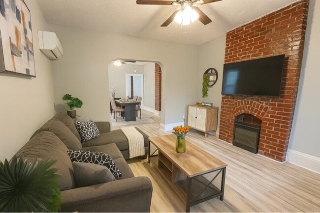 Building Photo - 666 S 22nd St