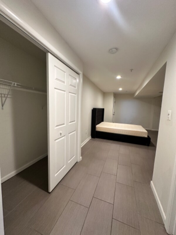 Foto del edificio - 1530 Shellford Ln