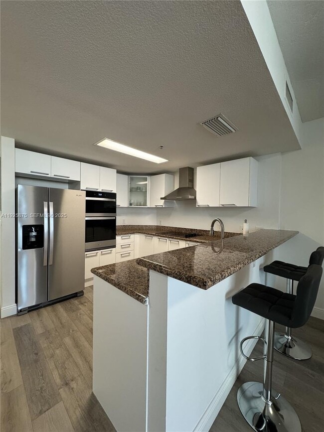 Building Photo - 170 SE 14th St