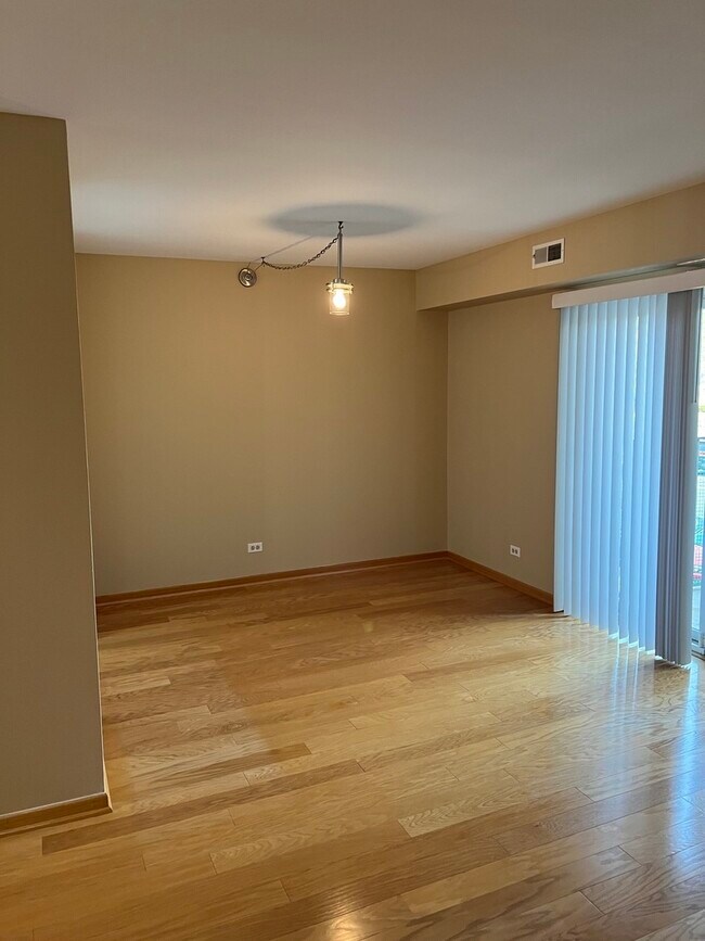 Foto del edificio - 1460 Fairlane Dr