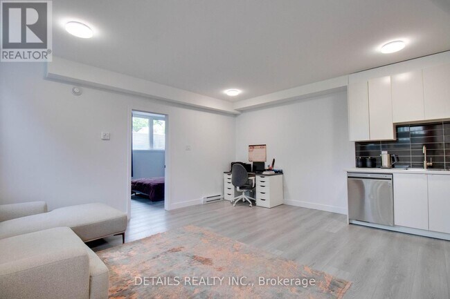 Photo du bâtiment - B - 135 B DUFORD STREET