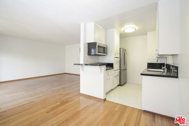 Foto del edificio - 1608 S Bentley Ave