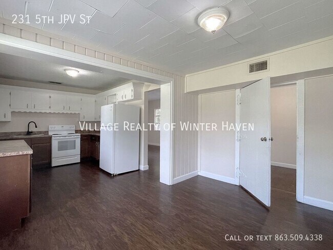 Building Photo - CORNER LOT AND GORGEOUS FLOORS!