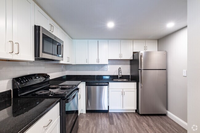 3HAB-2BA-1080SF - Olde Derby Village