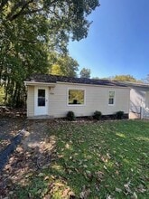 Building Photo - 1704 Seaver Rd