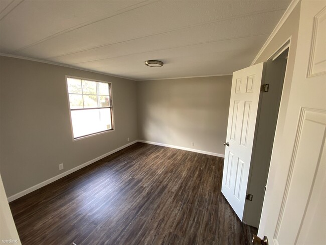 Building Photo - 3 br, 2 bath Mobile Home - 1 West Hopeton ...
