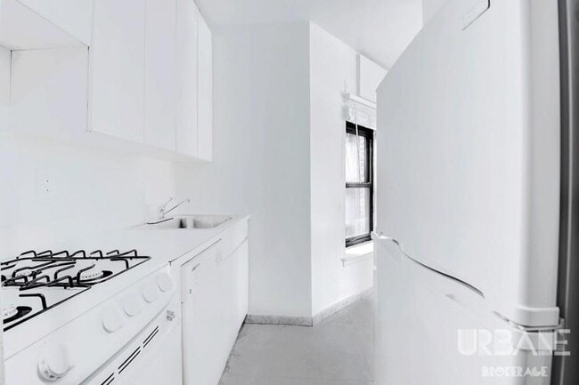 Building Photo - 0 bedroom in NEW YORK NY 10014
