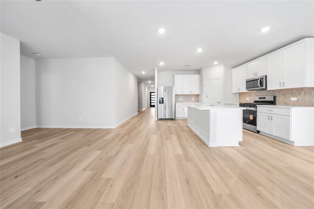 Foto del edificio - 521 Midnight Oak Dr