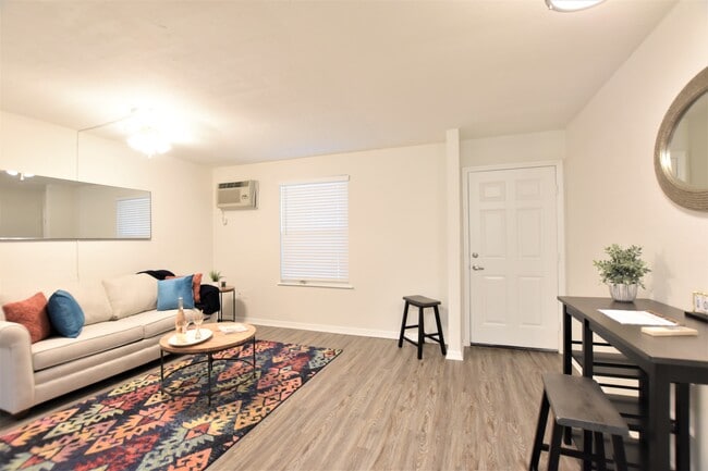 Photo - The Hammocks By Butler Apartments