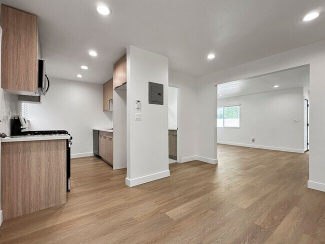 Foto del edificio - 1144 Stanley Ave