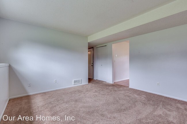Building Photo - 2 br, 1 bath Apartment - 7737 Vincent Ave N
